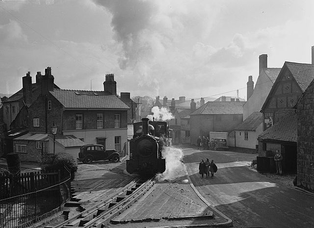 Train in the streets of Welshpool (1950)