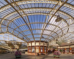 Interior of Wemyss Bay railway station Wemyss Bay railway station concourse 2018-08-25 2.jpg