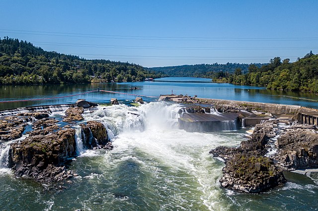 Image: Willamette Falls from drone