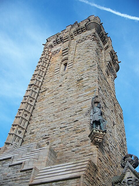 481px-William_Wallace_Monument_in_Stirling_(Scotland)_2008