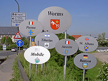 Worms' twin towns