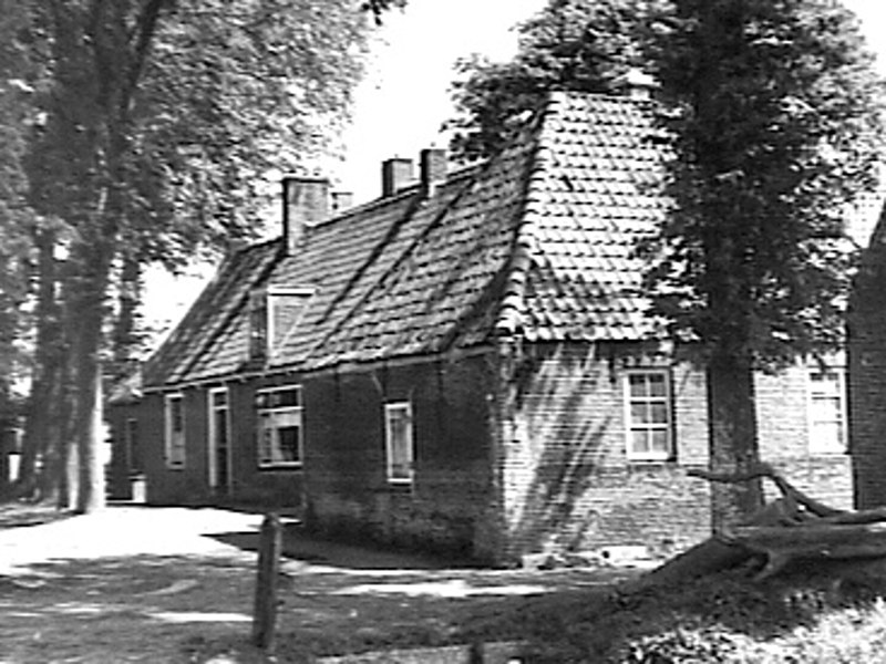 File:Zij- en achtergevel - Lisse - 20454636 - RCE.jpg