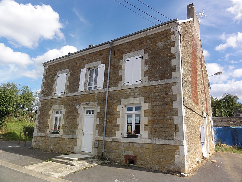 File:Étalle (Ardennes) mairie.JPG