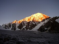 Рассвет в горах Джунгарии.jpg