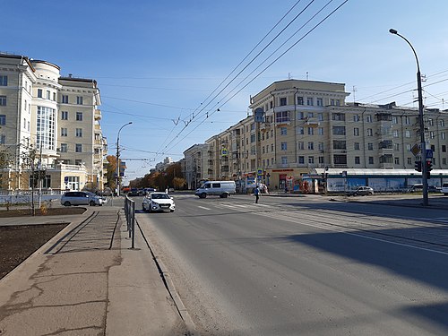 Улица дзержинского новосибирск. Авиастроителей 1 Новосибирск. Улица Авиастроителей в Новосибирске. Авиастроителя Дзержинский район Новосибирск.