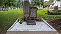 Grabmal Günter, Ida und Oskar Wagner, (mit Relieffigur eines Volkspolizisten)