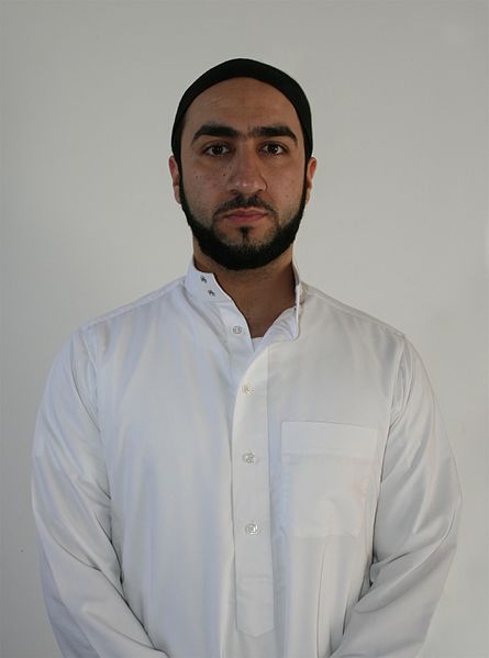 File:-Ammar Nakshawani Portrait.jpg