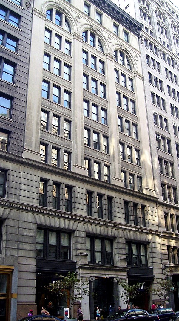 Barnes & Noble corporate headquarters, 122 (122–124) Fifth Avenue between West 17th and 18th Streets in the Flatiron District neighborhood of Manhatta