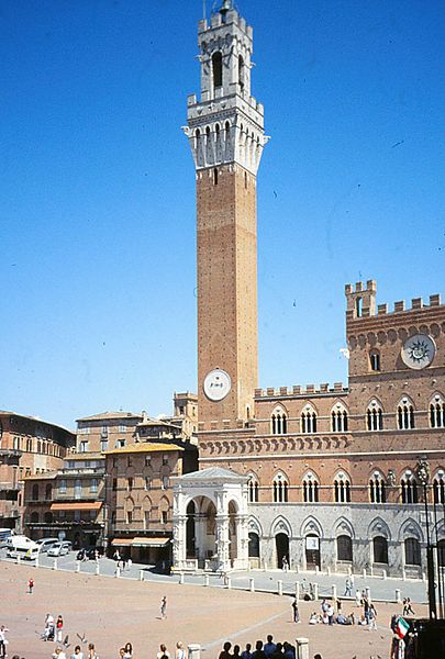 File:190607 Siena.jpg