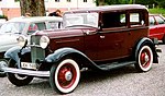 1932 Ford Modèle 18 55 De Luxe Tudor Berline JEH168.jpg