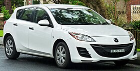 2009 Mazda3 (BL) Neo hatchback (2011-07-17).jpg