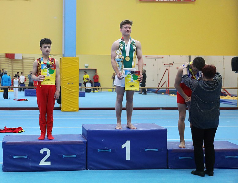 File:2019-11-30 OHC Liberec 2019 MAG Apparatus finals Victory ceremonies (Martin Rulsch) 06.jpg