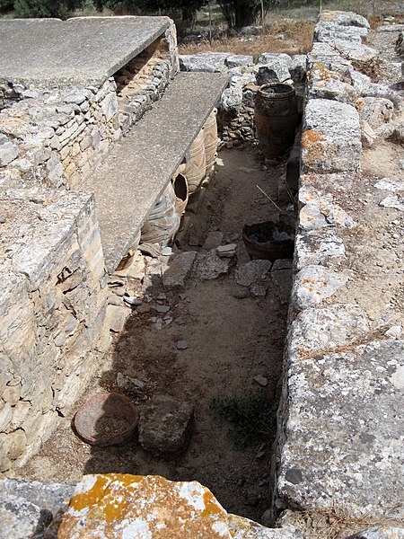 File:Agia Triada 34.JPG