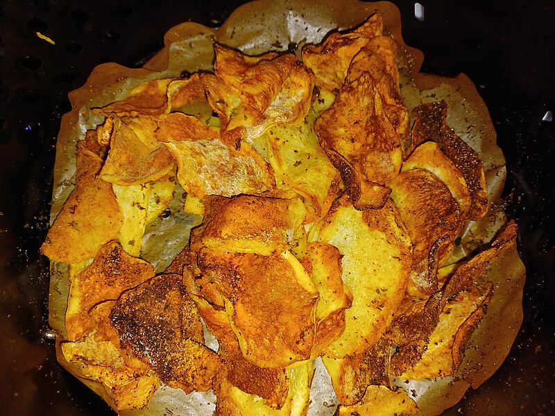 File:Air-fried potato chips in air fryer pan.jpg