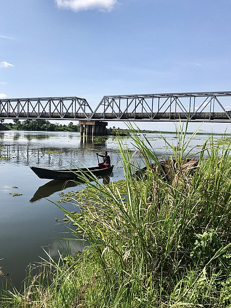 File:Albert Nile Bridge in Pakwach district, north eastern Uganda.jpg