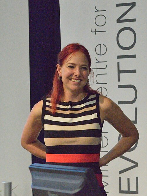 Roberts giving a public lecture for the opening of the Milner Centre for Evolution at the University of Bath in 2018