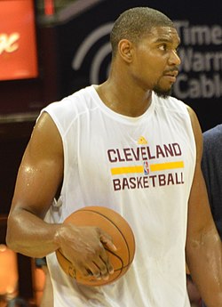 Imagine ilustrativă a articolului Andrew Bynum