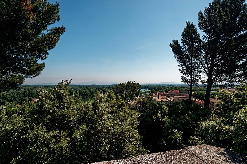 File:Avignon - Jardin des Doms (Rocher des Doms) - Panorama View over the river Rhône valley 03.jpg