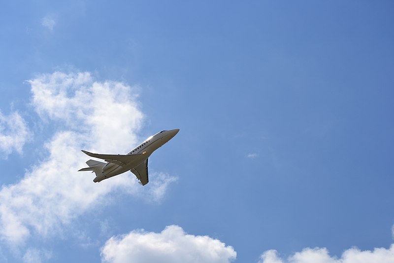 File:Avion décollage circuit des 24 heures.jpg