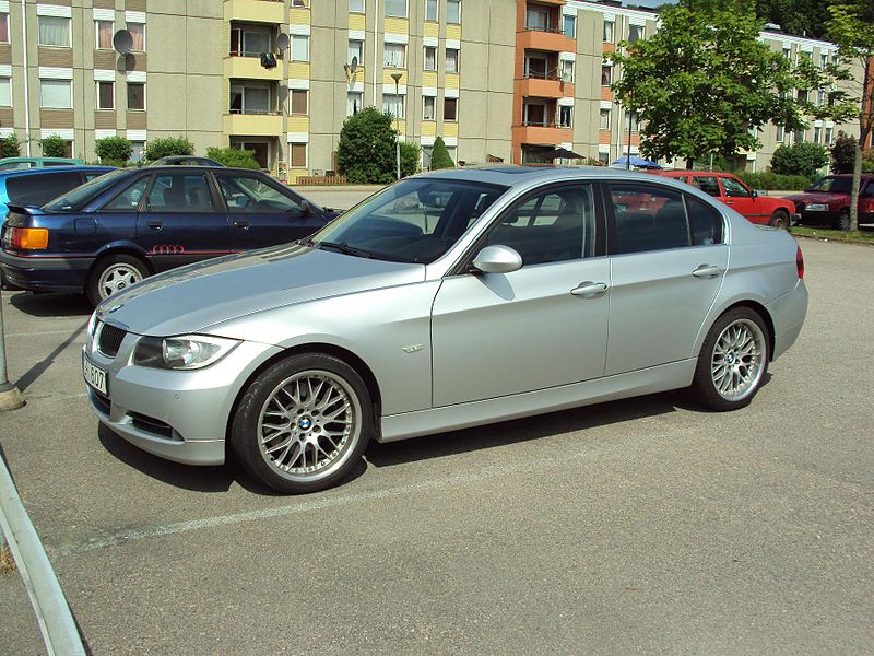 File:BMW 3 Series E90 (4761331198).jpg