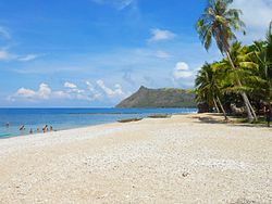 Pantai kerikil putih di Bagolatao