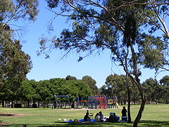 Bonython саябағындағы пикник - Adelaide.jpg