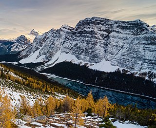 <span class="mw-page-title-main">Boom Mountain</span> Mountain in the country of Canada