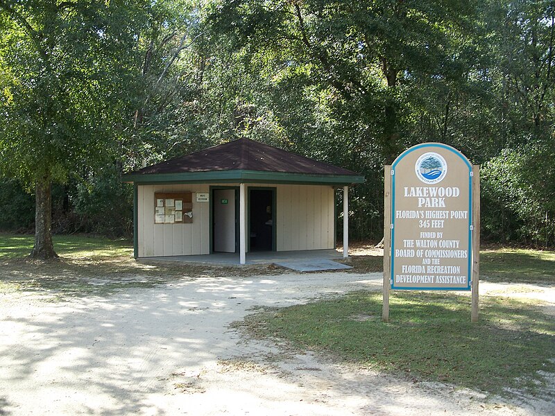 File:Britton Hill FL Lakewood Park03.jpg