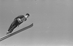 Paavo Lukkariniemi i Midtstubakken (normalbacken) under skid-VM i Oslo 1966.