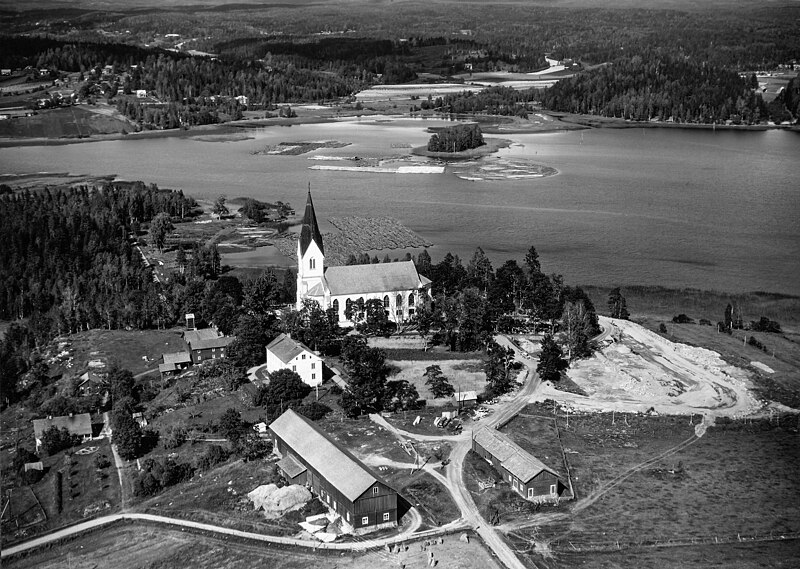 File:Brunskog Church 49673196827.jpg