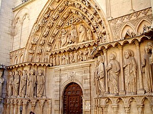 Порталът на апостолите на Катедралата в Бургос (13 век)