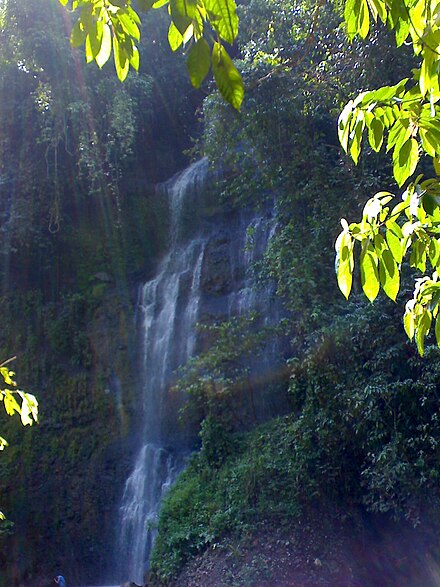 Cimandaway has a waterfall over 100 meters high. CIMANDAWAY2.JPG