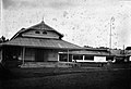 COLLECTIE TROPENMUSEUM Kantoor en werkplaats van de suikerfabriek 'Kalibagor' op Midden-Java TMnr 60004498.jpg