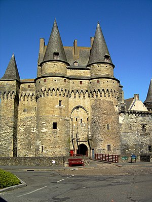 Castle-Vitre-France4.jpg