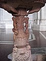 Español: Detalle del pedestal de pila bautismal de la Catedral de La Plata.