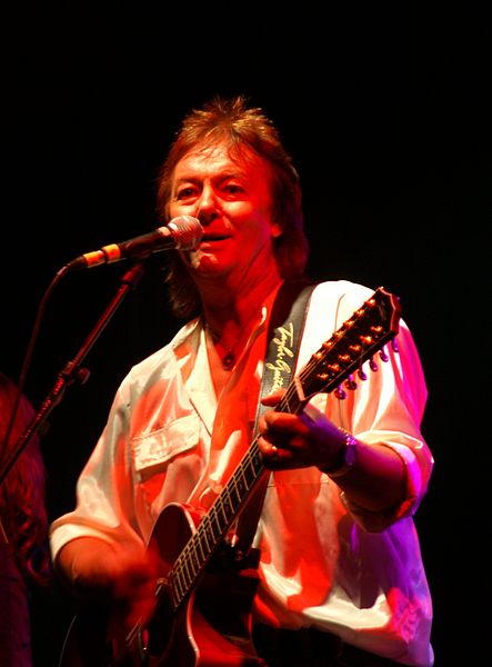 File:Chris Norman in concert.jpg