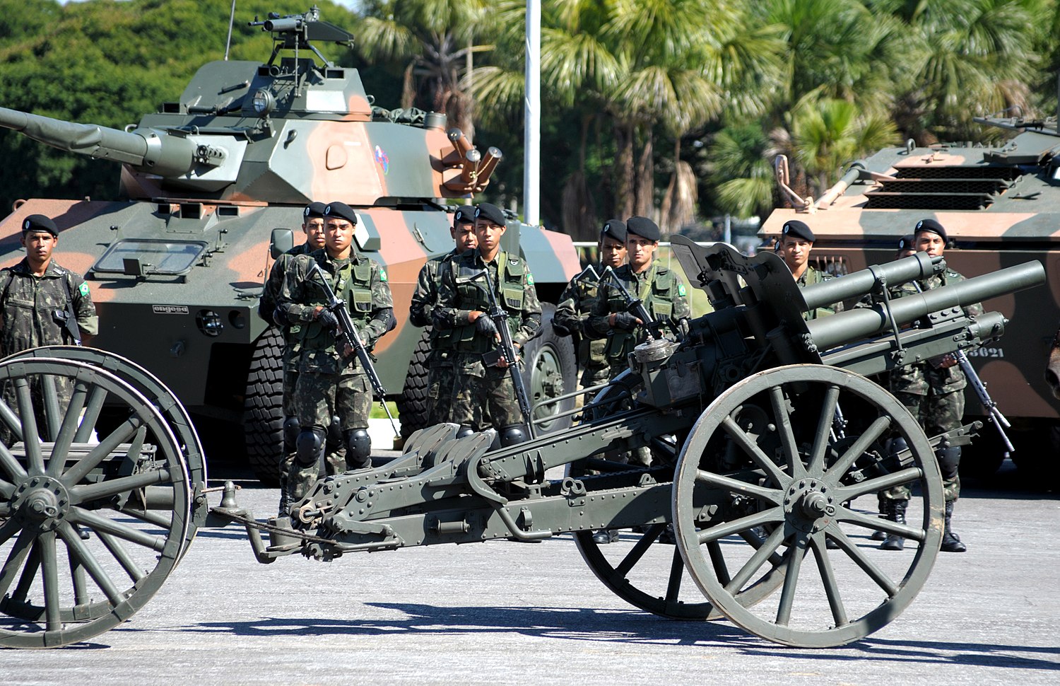 Reservistas do Exército são convocados para receber treinamento