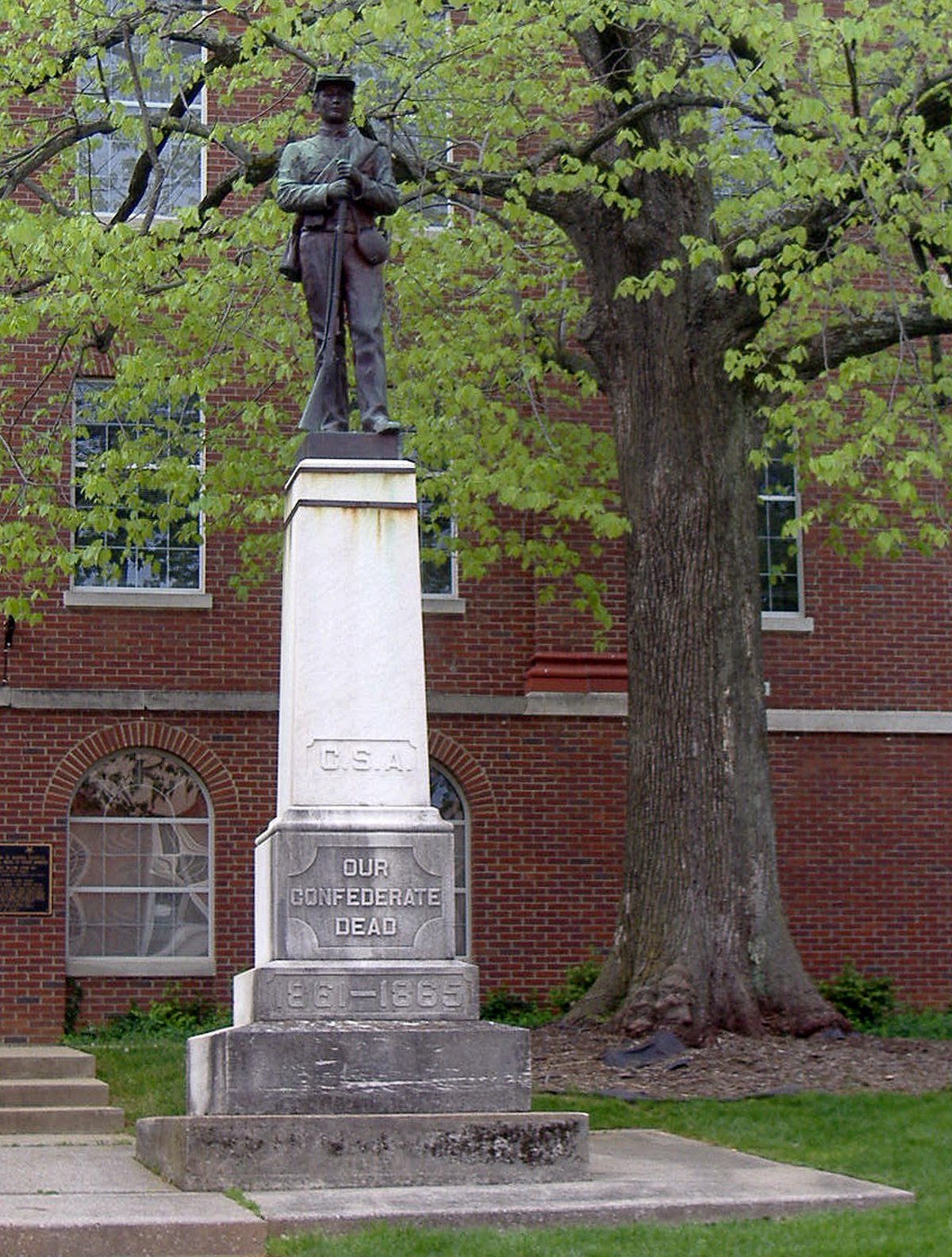 Confederate Monument in Glasgow.jpg