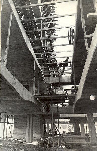 File:Construcción del Edificio Tres Facultades, UNLP 52.jpg