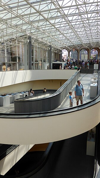 File:Cortile delle Corazze - Staircase.jpg