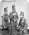 Soldati della Rifle Brigade con lo sciaccò Albert, 1857 circa.