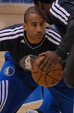 Dahntay Jones (kivágva) .jpg