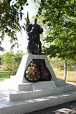 Dmytrivka Brothery Grave and Monument of WW2 Warriors Park (YDS 4973).jpg