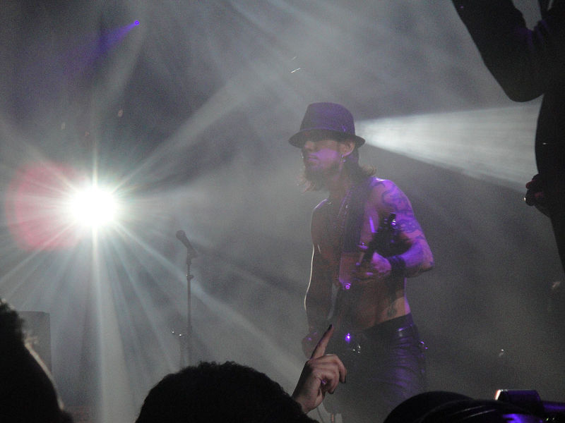 File:E3 2011 - Sony Media Event - Jane's Addiction surprise performance (5810767013).jpg