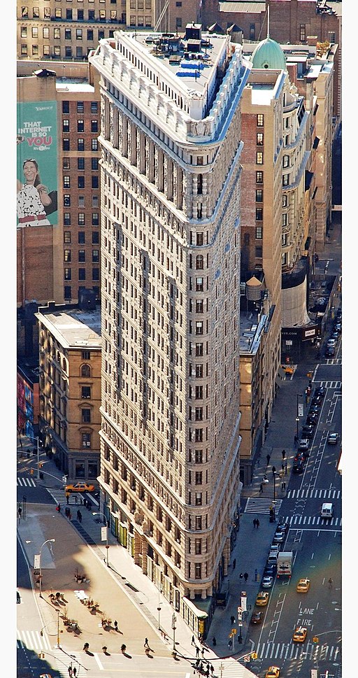 Flatiron-Building (1902) in New York. Edificio Fuller (Flatiron) en 2010 desde el Empire State crop boxin