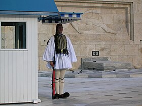 Parlament Evzone Řecko 1.JPG