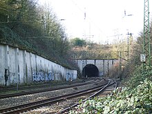 Ichenberger Tunnel vom Eschweiler Hauptbahnhof gesehen
