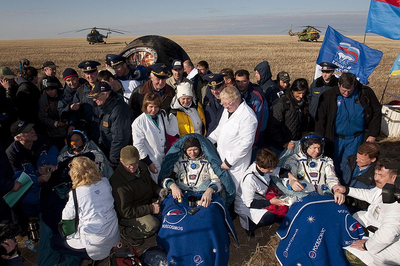File:Expedition 20 Comes Home.jpg