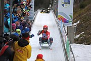 Deutsch: 2. und finaler Lauf der Juniorinnen bei den 33. FIL Juniorenweltmeisterschaften 2018 in Altenberg/Erzgebirge am 1. Februar 2018 (Namen der Abgebildeten in den Kategorien) English: 2nd and final run female juniors at the 2018 33th FIL Junior World Championships at Februar 1st alt Altenberg, Germany (names in categories)