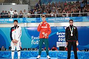 Deutsch: Fechten bei den Olympischen Jugend-Sommerspielen 2018: Tag 1, 7. Oktober 2018, Jungen, Säbel, Siegerehrung - Gold: Krisztián Rabb (HUN), Silber: Hyun Jun (KOR), Bronze: Mazen Elaraby (EGY); Medaillen überreicht durch IOC-Mitglied Britta Heidemann, Maskottchen überreicht durch FIE-Generalsekretär Emmanuel Katsiadakis English: Fencing at the 2018 Summer Youth Olympics at 7 October 2018 – Boys' sabre Medal ceremony – Gold: Krisztián Rabb (HUN), Silver: Hyun Jun (KOR), Bronze: Mazen Elaraby (EGY); Medal presenter: IOC member Britta Heidemann, Mascot presenter: FIE Secretary General Emmanuel Katsiadakis